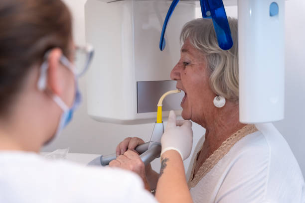 Best Weekend Emergency Dentist in Meadows Place, TX