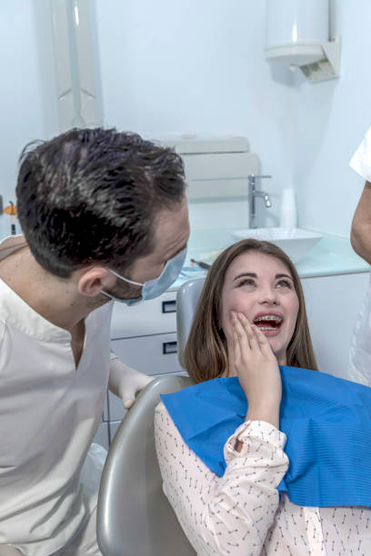 Best Broken or Cracked Tooth Emergency Dentist in Meadows Place, TX