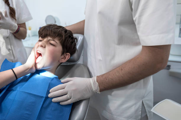 Best Emergency Dental Extractions in Meadows Place, TX